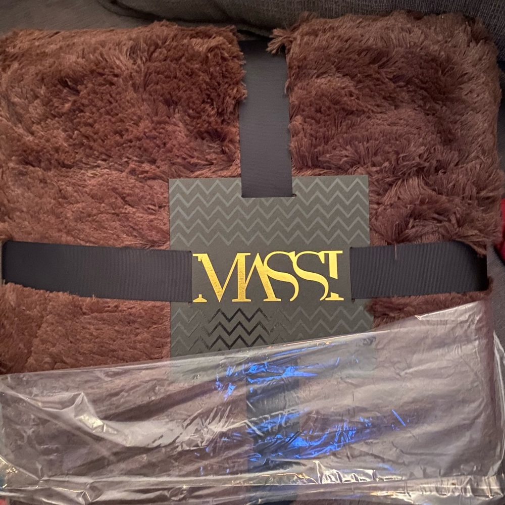 Massi Comodo Brown Blanket